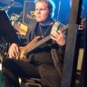 Bassist in aktie